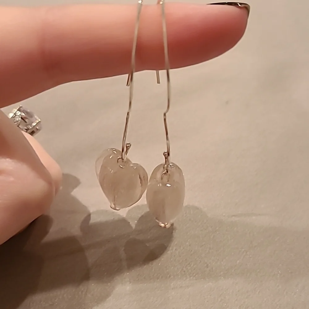 Light pink heart sterling silver drop earrings - Picture 2 of 8